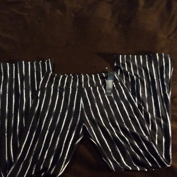 Leggings Depot black/white stripe leggings Sz S - Picture 2 of 5